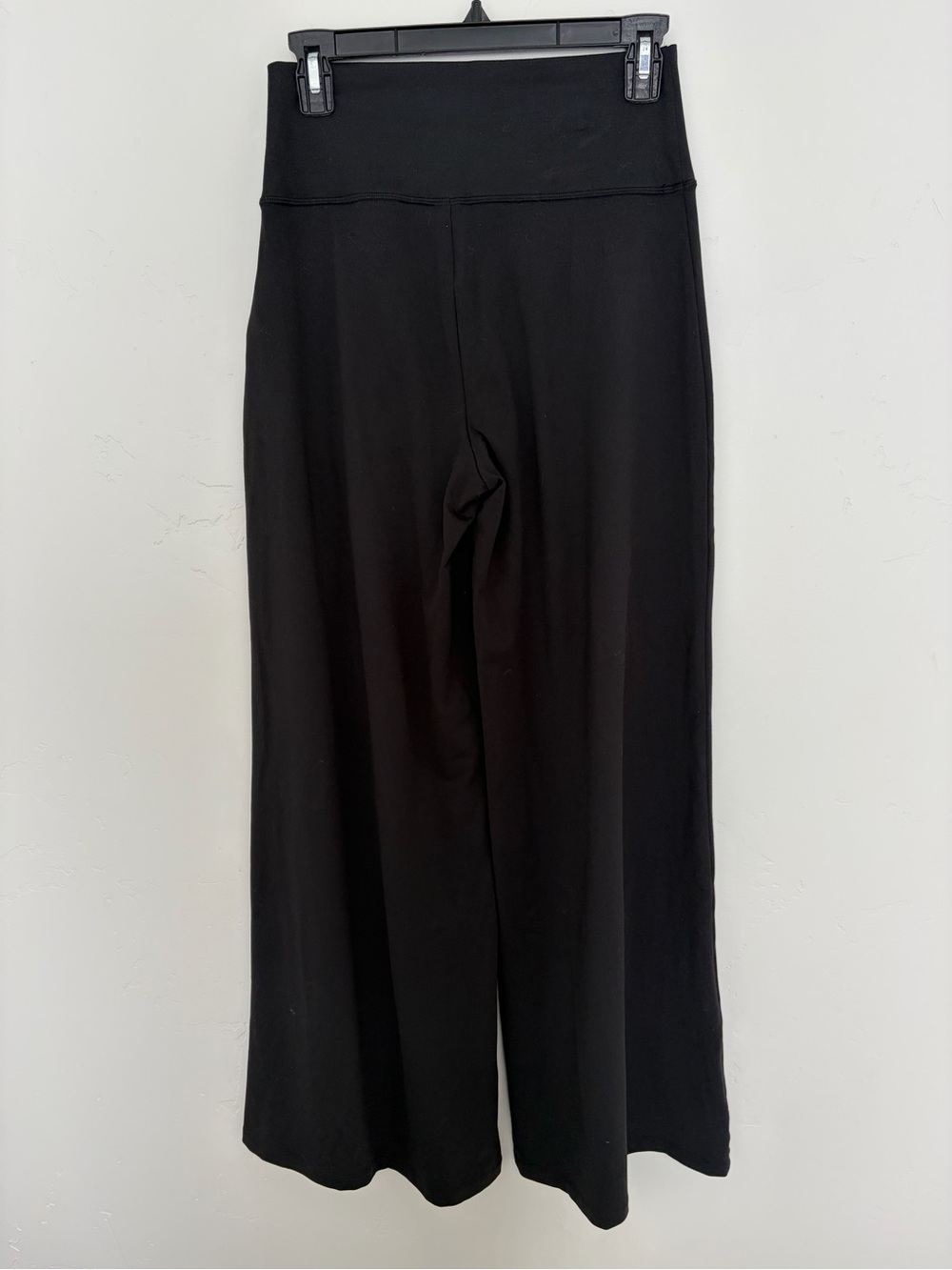 Vuori Halo Easy Black Wide Leg Lounge Pants - Picture 5 of 6